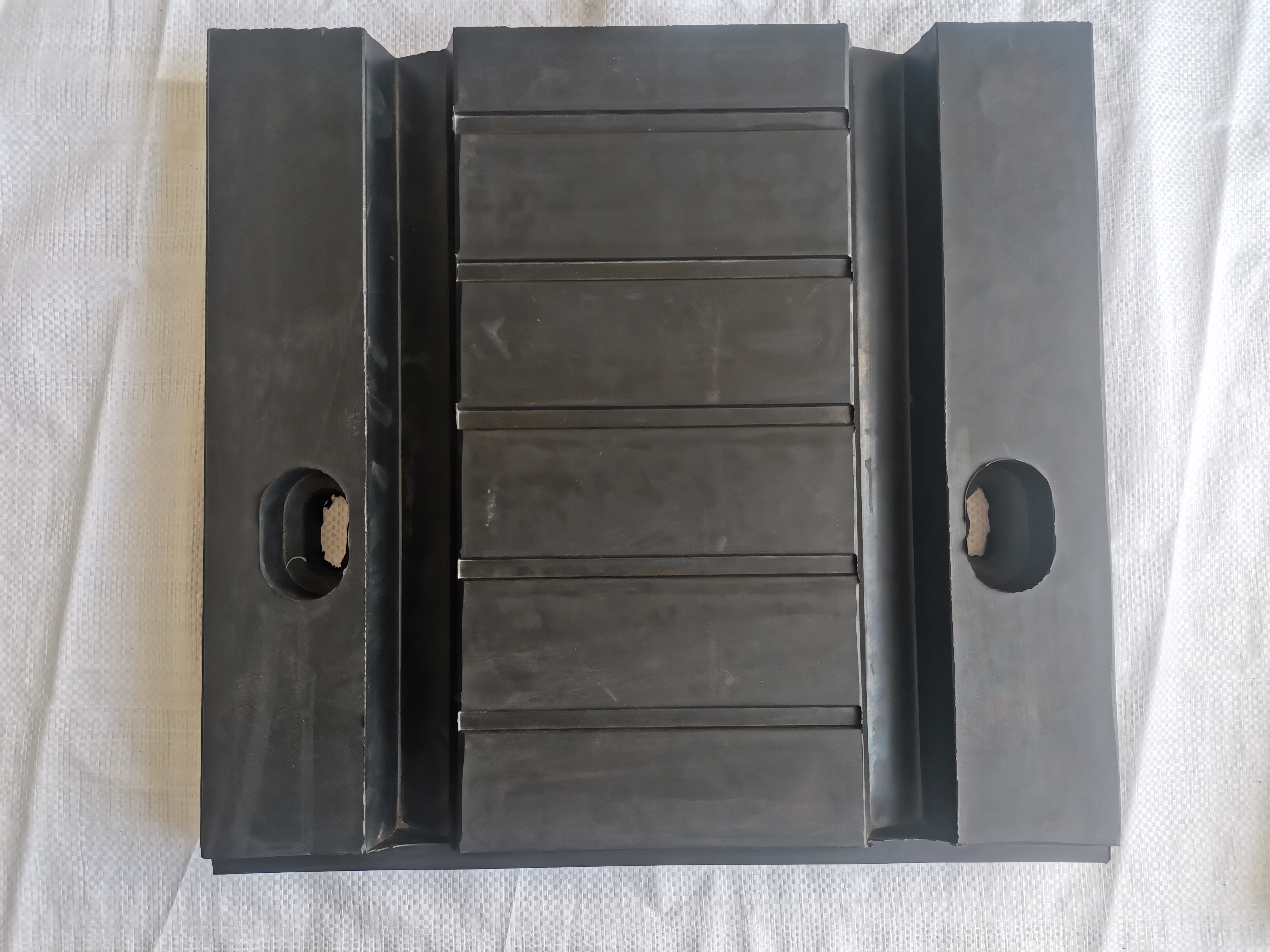 Strip Seal Expansion Joint ALUMINUM-ASPHALTIC-PLUG-186